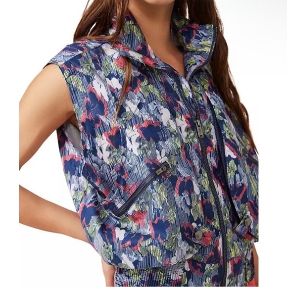 NWT! Free People Movement Vest - Picture 2 of 13